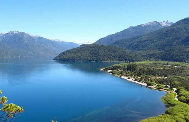 Foto Lago Puelo Turismo - www.lugaresparavisitar.com.ar